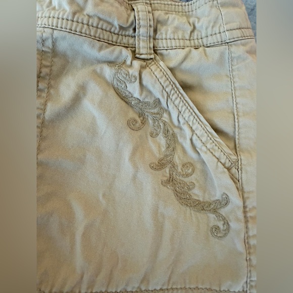 Croft & Barrow Khaki Embroidered Skort - Picture 7 of 7